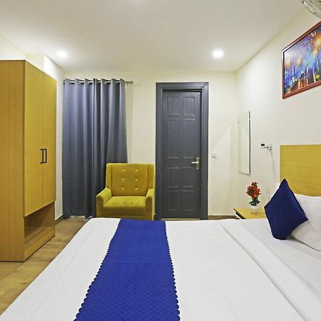 Hotel Twamev Residency Uttam Nagar Couple Friendly 德里 外观 照片