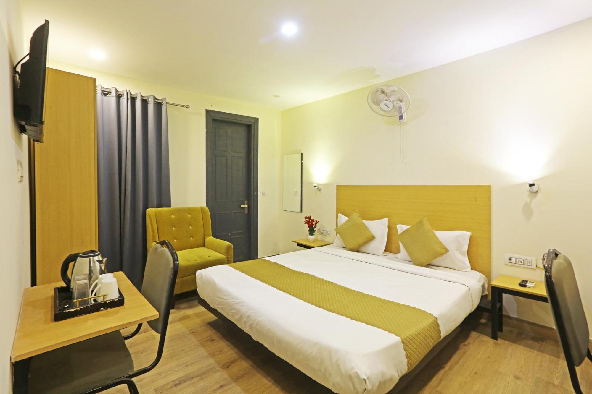 Hotel Twamev Residency Uttam Nagar Couple Friendly 德里 外观 照片
