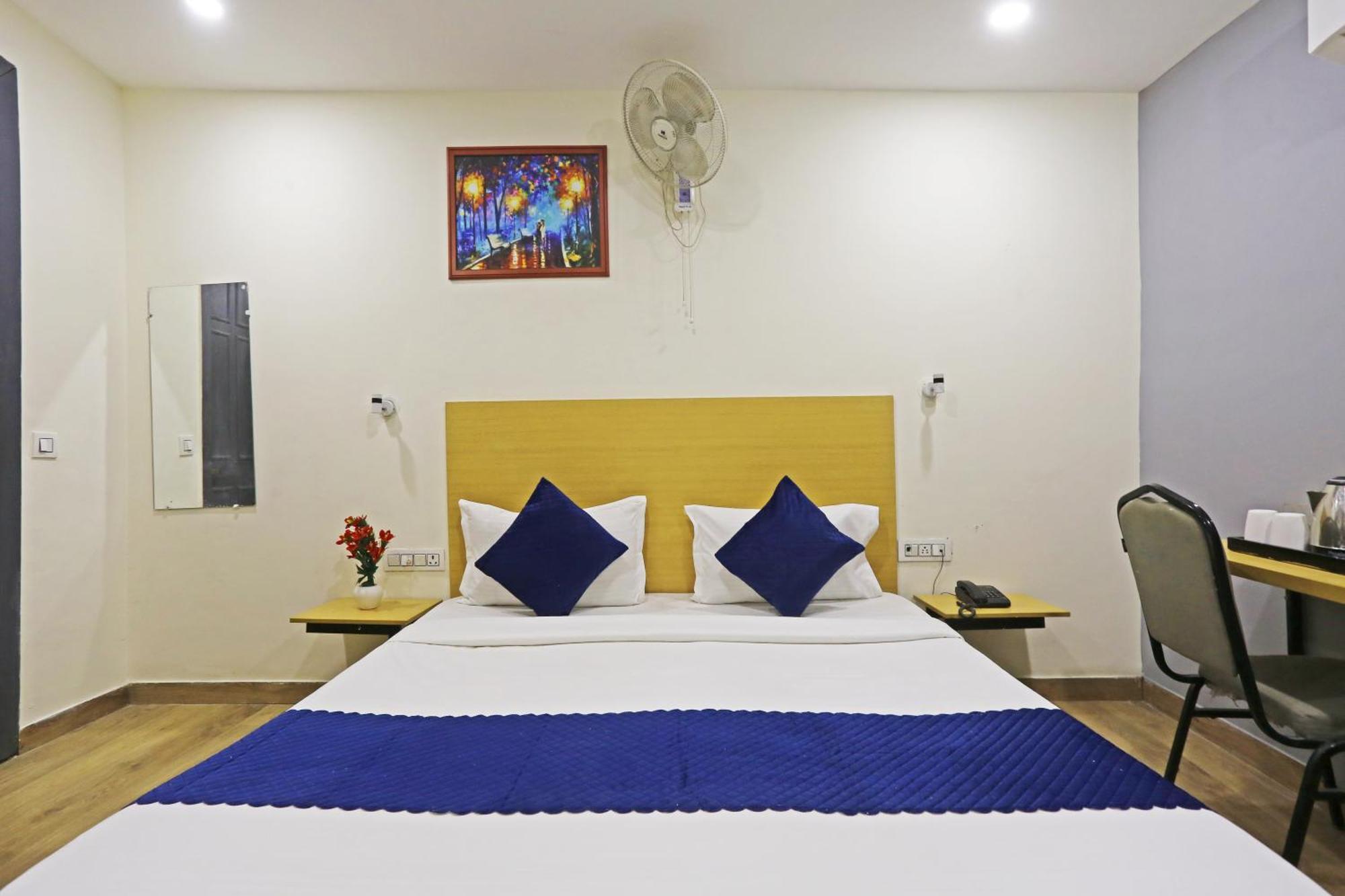 Hotel Twamev Residency Uttam Nagar Couple Friendly 德里 外观 照片