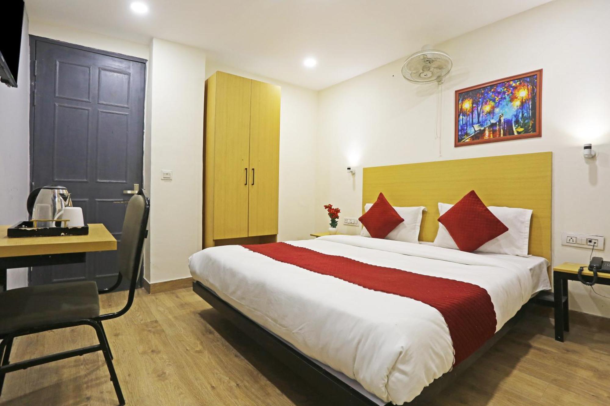 Hotel Twamev Residency Uttam Nagar Couple Friendly 德里 外观 照片