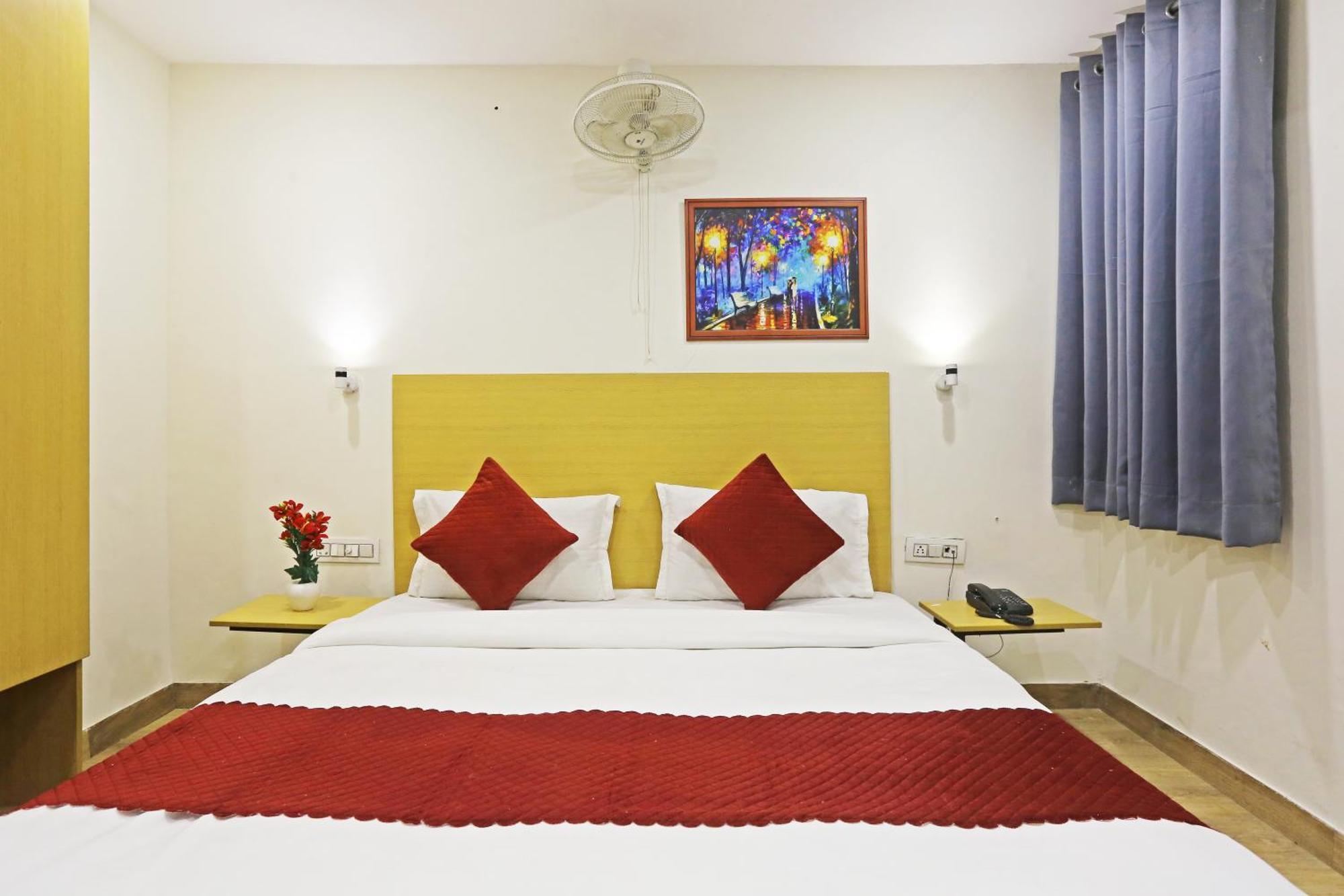 Hotel Twamev Residency Uttam Nagar Couple Friendly 德里 外观 照片