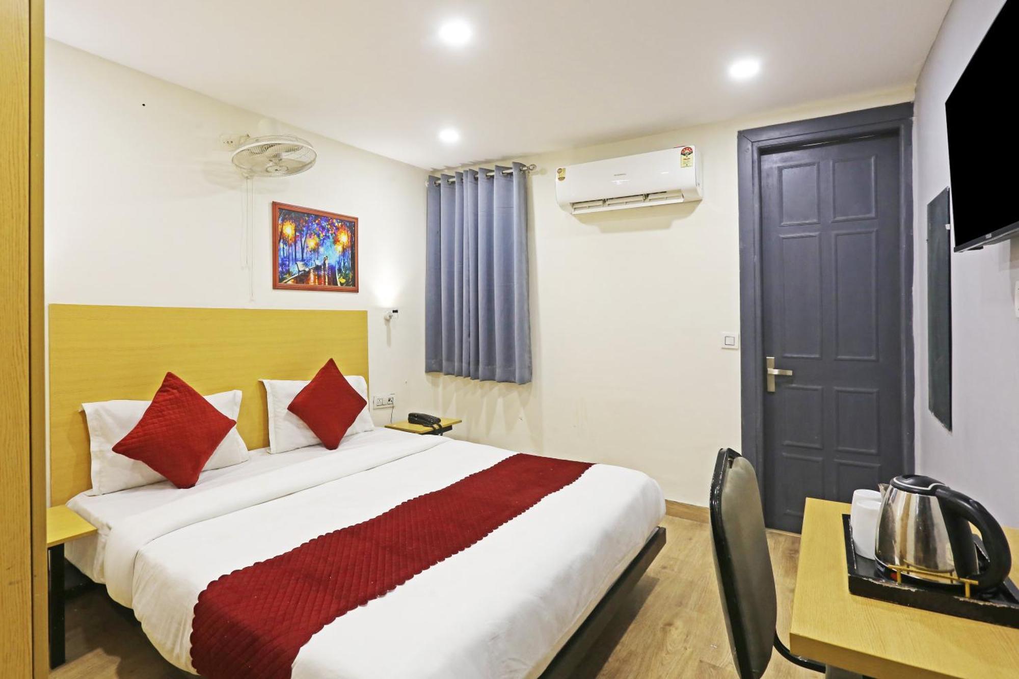 Hotel Twamev Residency Uttam Nagar Couple Friendly 德里 外观 照片