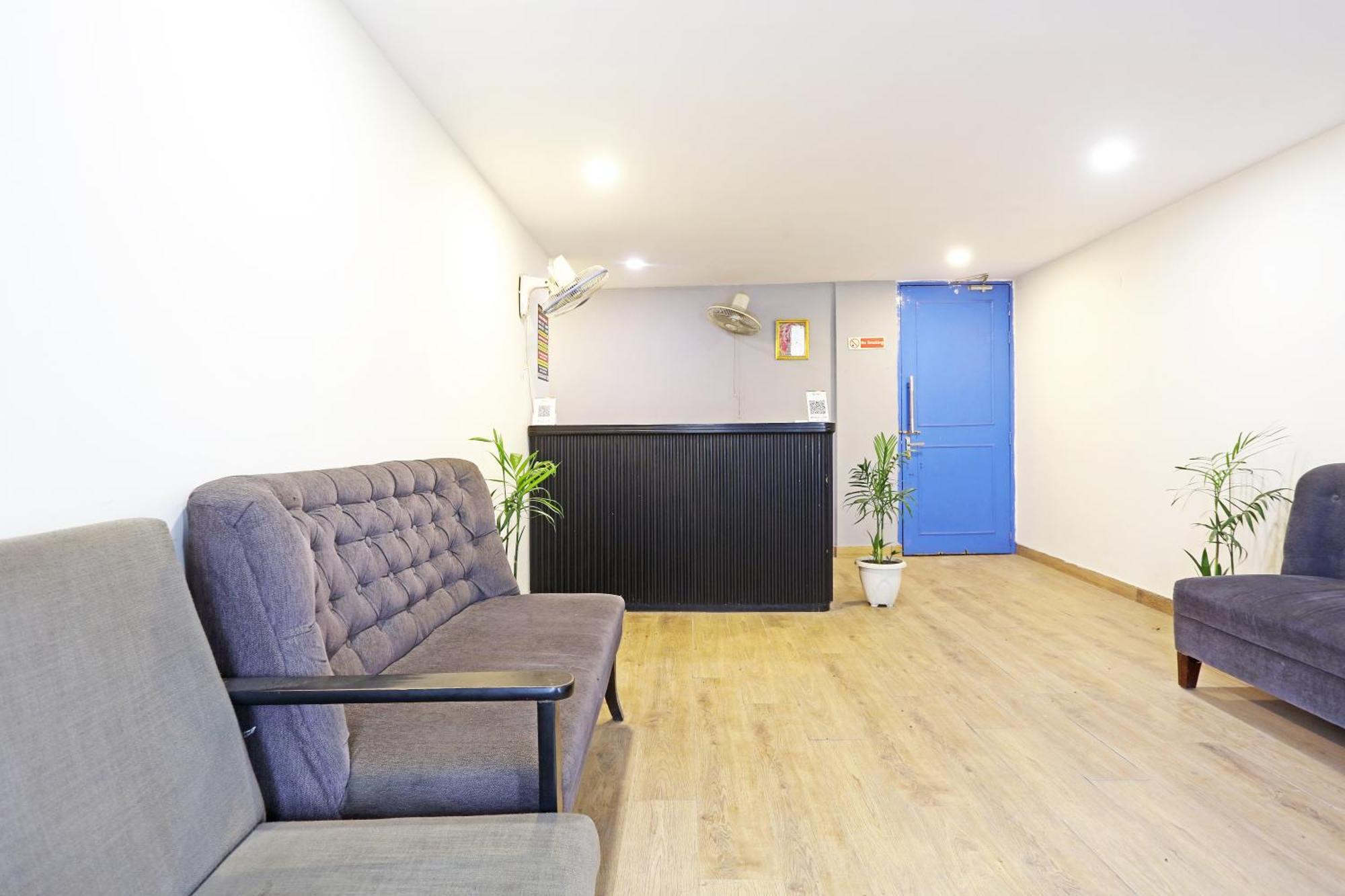 Hotel Twamev Residency Uttam Nagar Couple Friendly 德里 外观 照片
